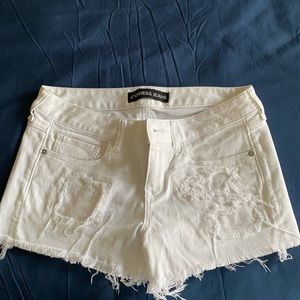 Express Jean shorts - white - size 6